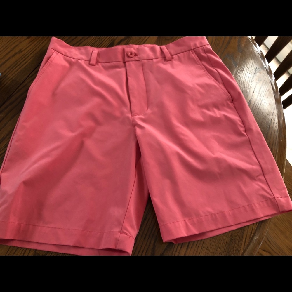 Men’s Vineyard Vines shorts 32
